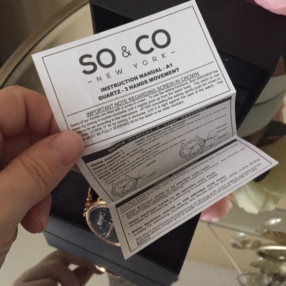 SO & CO SoHo Rose gold watch - Picture 7 of 9